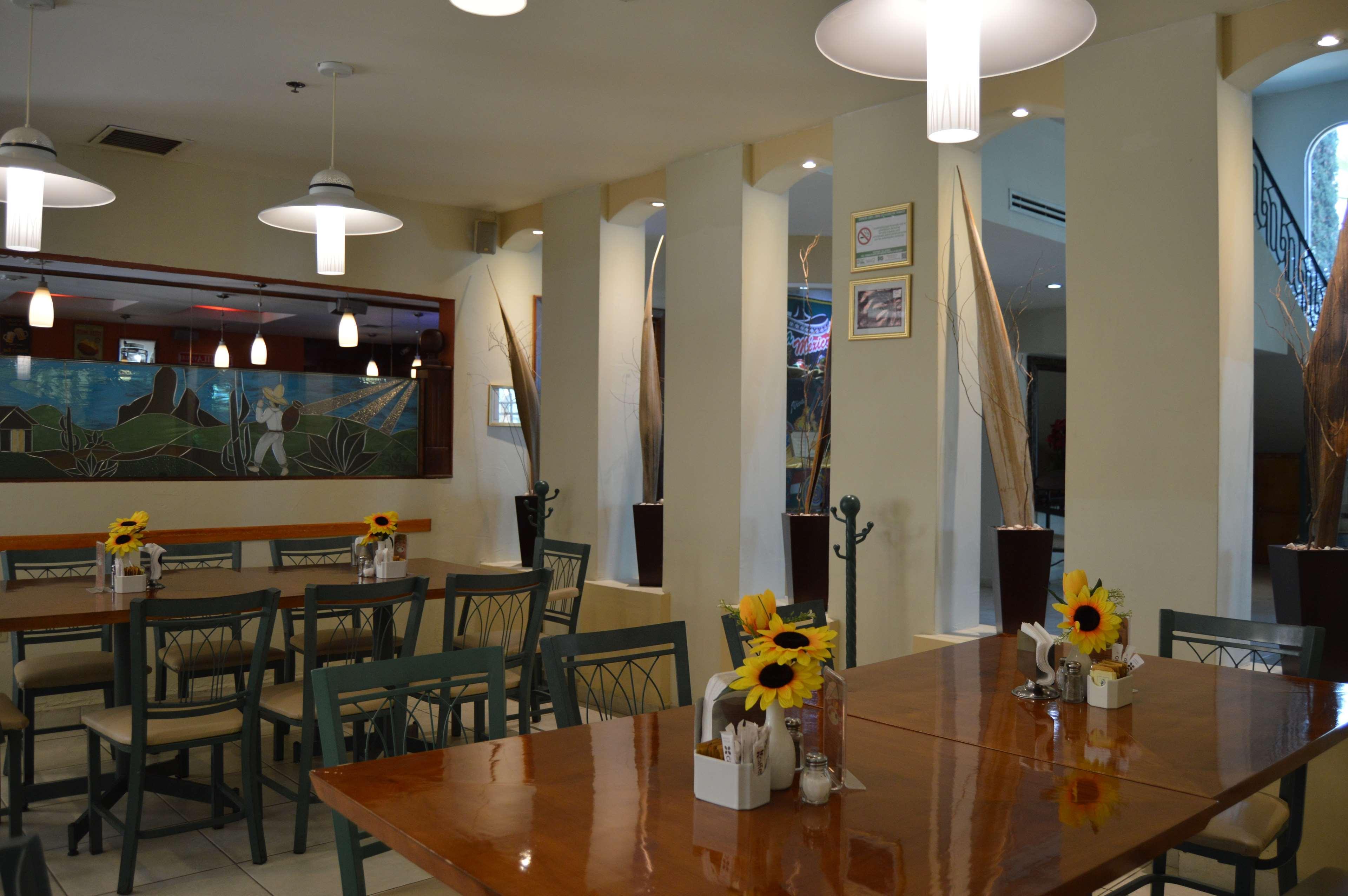 巴扎莱尔贝斯特韦斯特酒店 Montemorelos 外观 照片